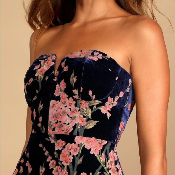 NWOT Bloom In Mind Navy Blue Floral Print Velvet Strapless Maxi Dress - Picture 5 of 9